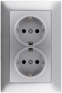 Zásuvka dvojnásobná pod omítku stříbrná SCHUKO